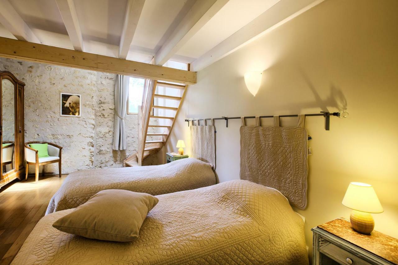La Grange D'Oustaud Bed & Breakfast Vérac Dış mekan fotoğraf